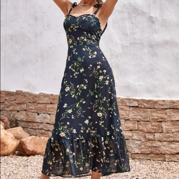 Nwt CUPSHE X Madison Bow Tie Straps Floral Sleeveless Maxi Dress Blue Medium - Picture 16 of 16